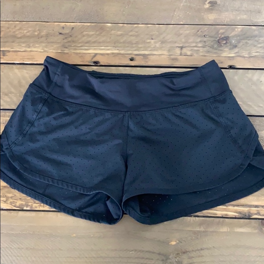Lululemon: Speed up shorts